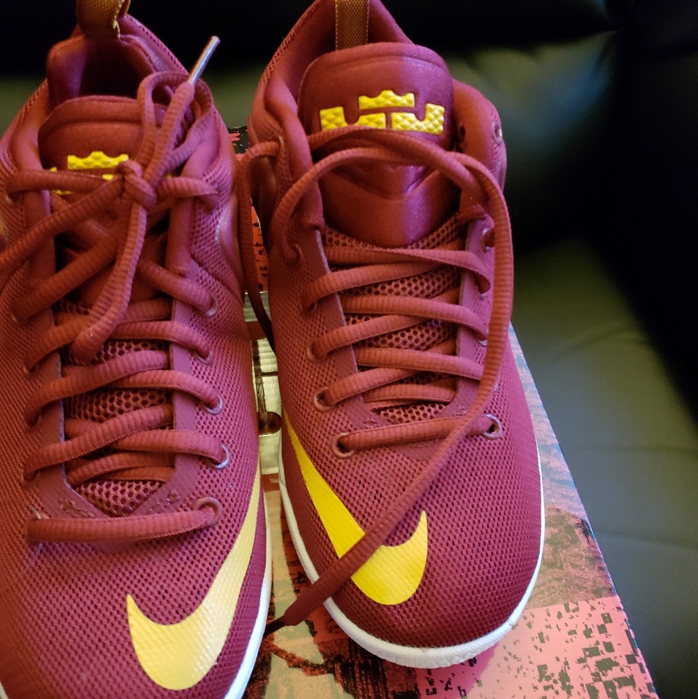 Nike shoes size 5.5 - Picture 5 of 7